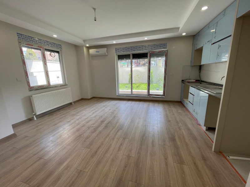 BAHÇELİEVLER MAH.'SİNDE SATILIK 2+1 OTOPARKLI LÜKS DAİRE