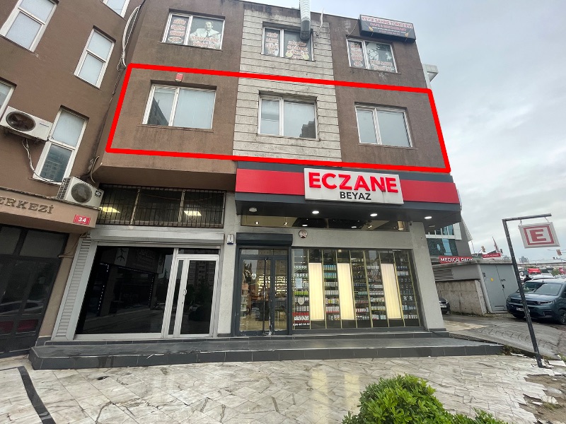 ATAŞEHİR ANA CADDE ÜZERİNDE TABELA DEĞERİ YÜKSEK 330m2 KİRALIK OFİS