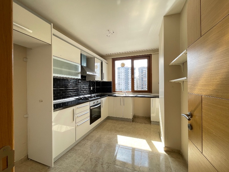 ÇİZMECİ KONSEPT SİTESİNDE KİRALIK 3+1 BOŞ