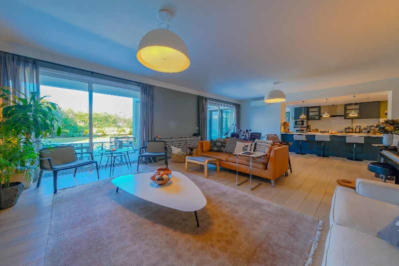 TEK YETKİLİ ACARKENT'TE İSKANDINAV TARZI SATILIK BR VILLA