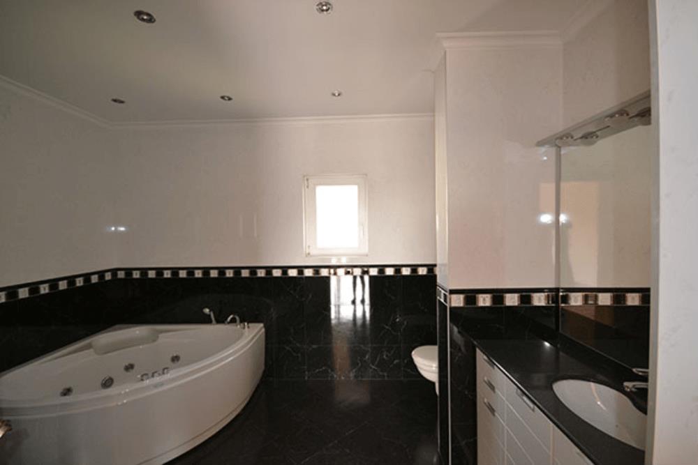 REMAX7TEPE' DEN ÖZEL GÜVENLİKLİ SOKAKTA YÜKSEK KONUMLU B TİPİ