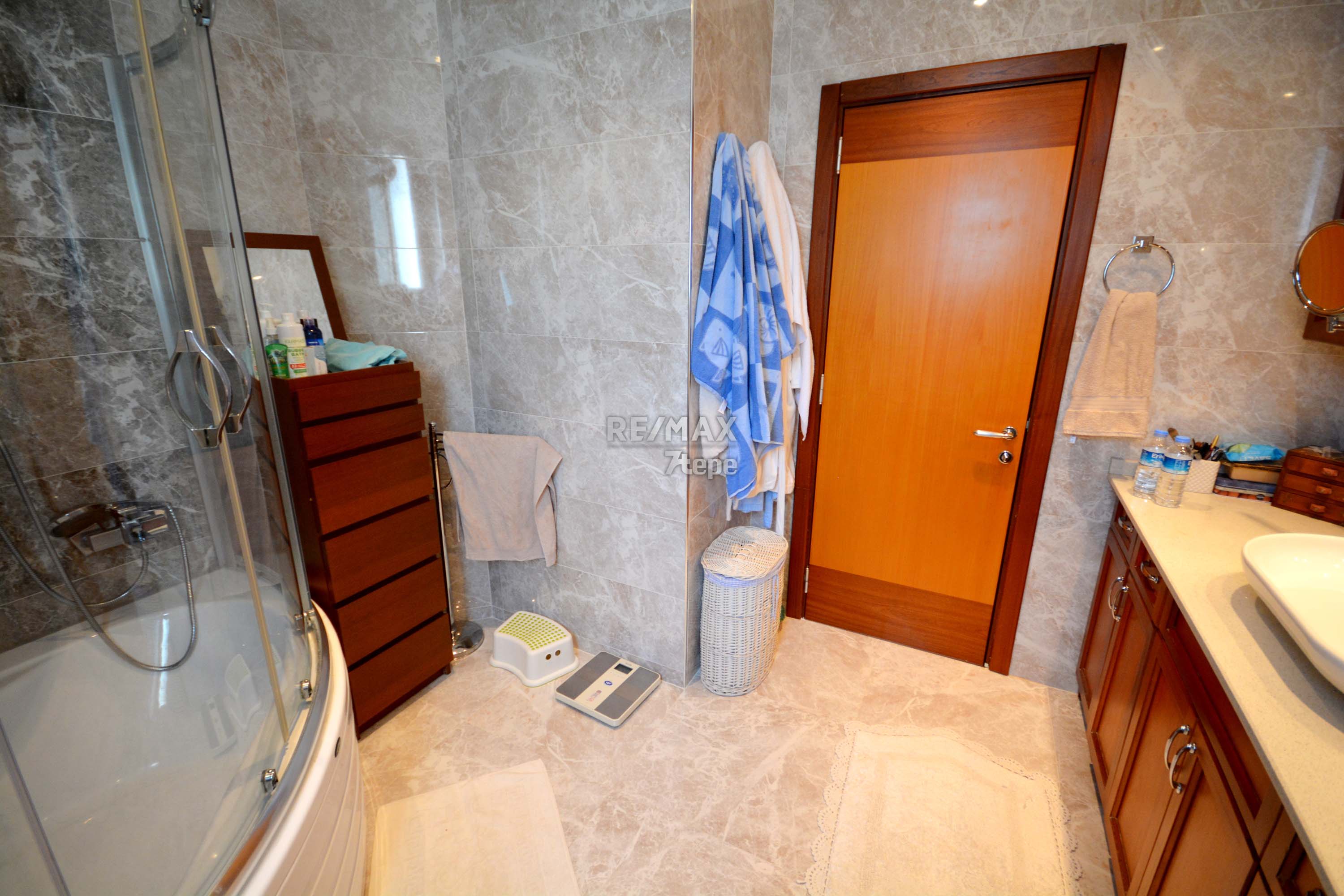 RE/MAX 7TEPE REMAX 7TEPE�DEN ACARKENT BOĞAZÜSTÜ EVLERİ�NDE SATILIK 4