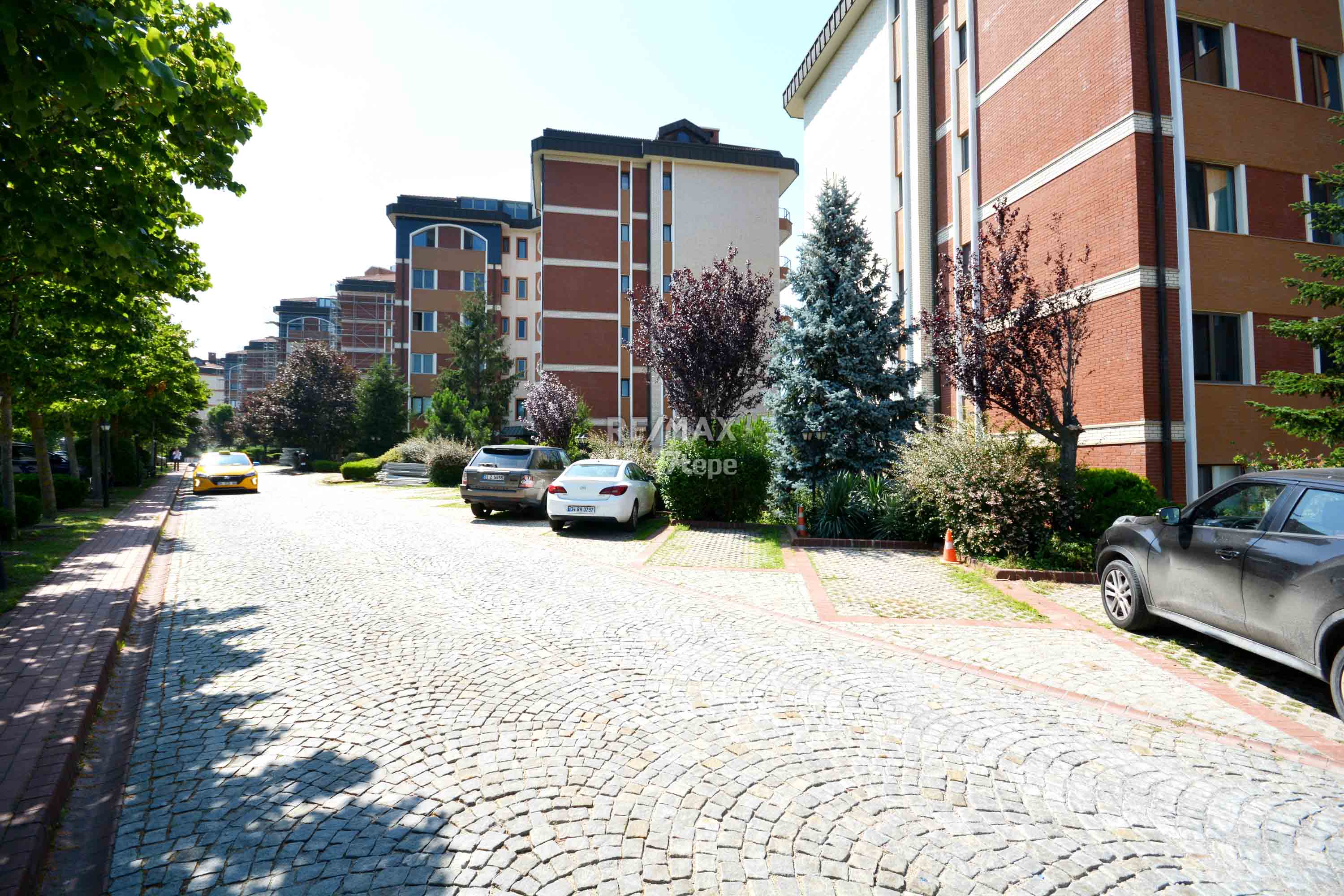 RE/MAX 7TEPE REMAX 7TEPE�DEN ACARKENT BOĞAZÜSTÜ EVLERİ�NDE SATILIK 4